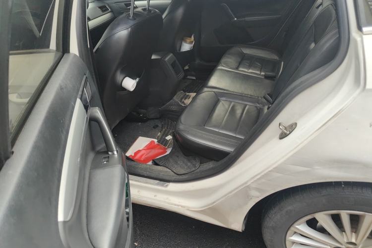 Used Volkswagen Gran Lavida 2013 1.6L Automatic Comfort Model Left Rear Seat