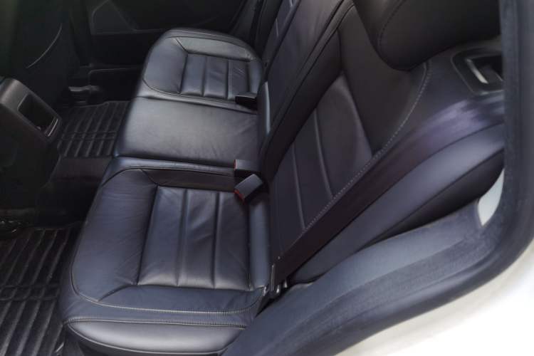 Used Volkswagen Gran Lavida 2013 1.4 TSI Manual Comfort Model Left Rear Seat