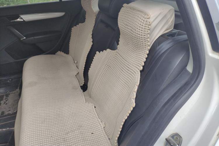 Used Volkswagen Gran Lavida 2013 1.6L Automatic Luxury Model Left Rear Seat