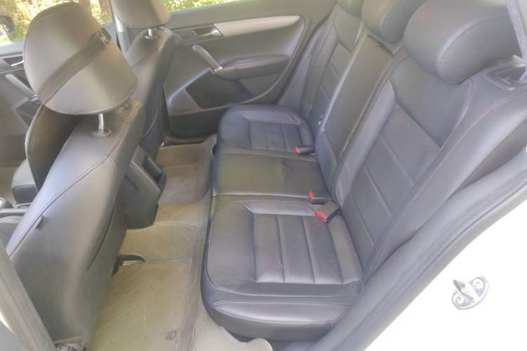 Used Volkswagen Gran Lavida 2013 1.4 TSI Automatic Comfort Model Left Rear Seat