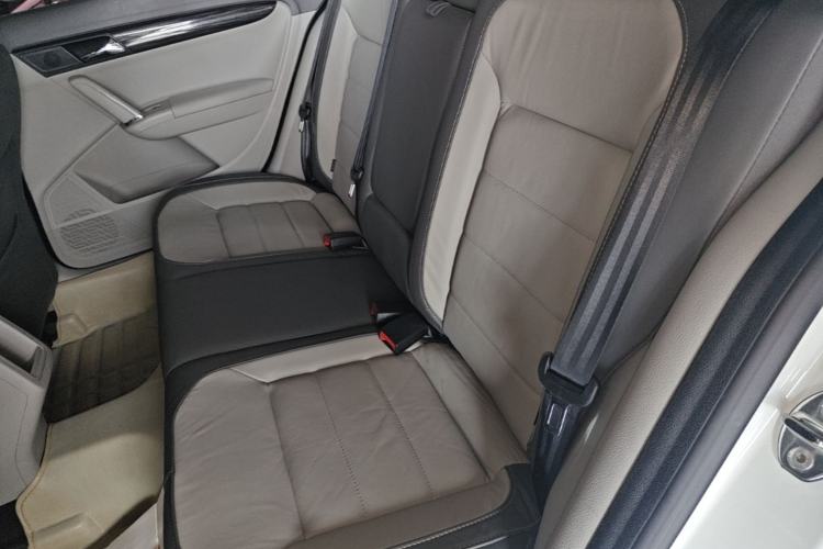 Used Volkswagen Gran Lavida 2013 1.6L Automatic Comfort Model Left Rear Seat