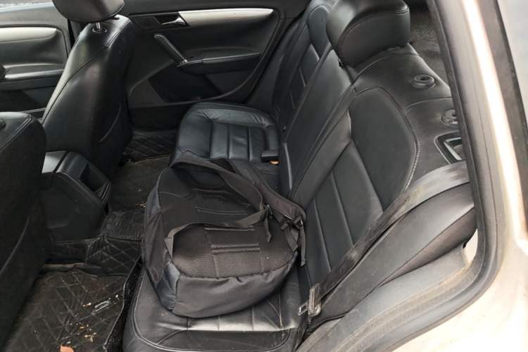 Used Volkswagen Gran Lavida 2013 1.6L Manual Comfort Model Left Rear Seat
