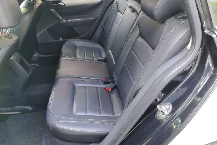 Used Volkswagen Gran Lavida 2013 1.4 TSI Manual Comfort Model Left Rear Seat