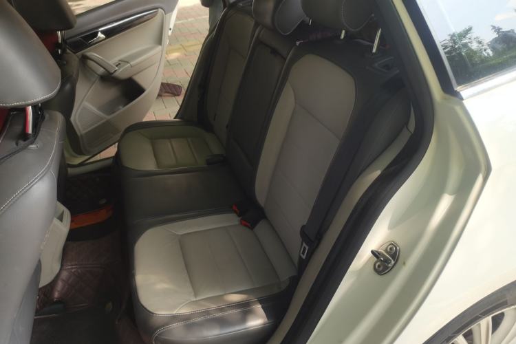 Used Volkswagen Gran Lavida 2013 1.6L Automatic Comfort Model Left Rear Seat