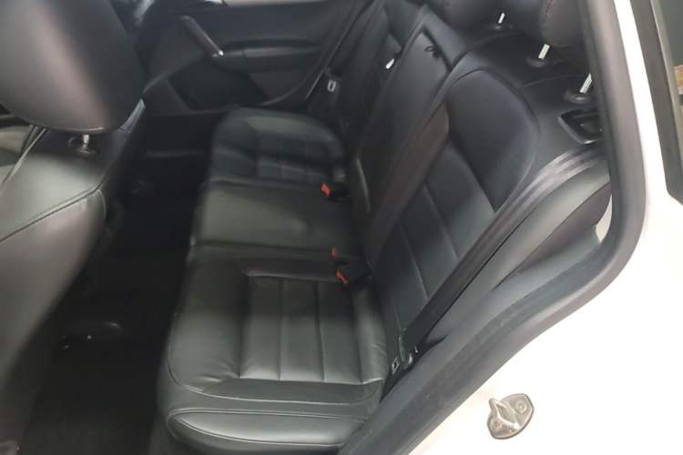 Used Volkswagen Gran Lavida 2013 1.4 TSI Automatic Comfort Model Left Rear Seat
