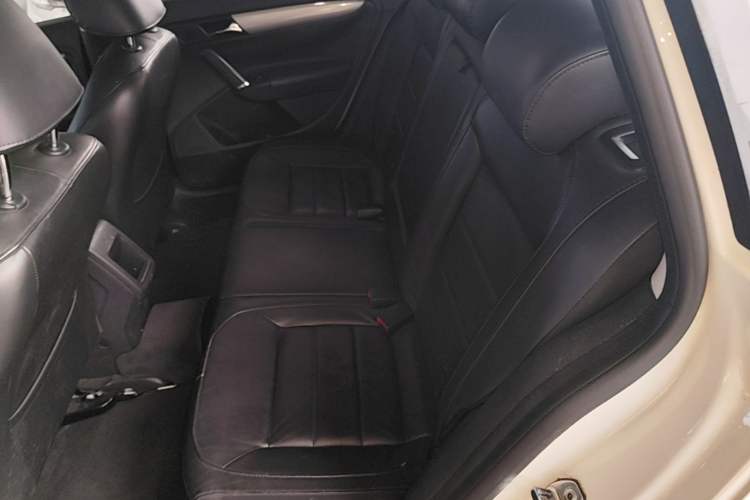 Used Volkswagen Gran Lavida 2013 1.6L Automatic Comfort Model Left Rear Seat
