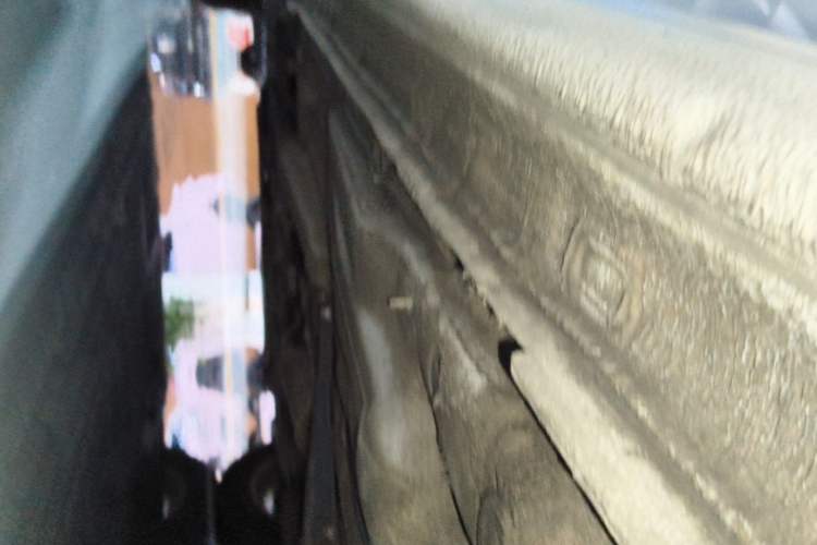 Used Volkswagen Gran Lavida 2013 1.6L Automatic Fashion Model Left Side Sill