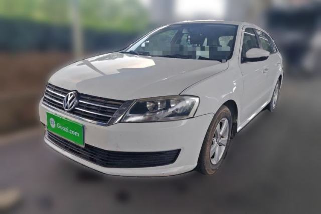 Used Volkswagen Gran Lavida 2013 1.6L Automatic Fashion Model