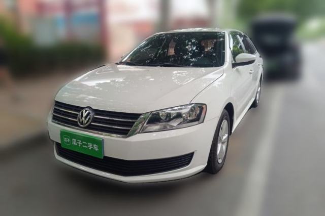 Used Volkswagen Gran Lavida 2013 1.6L Manual Fashion Model