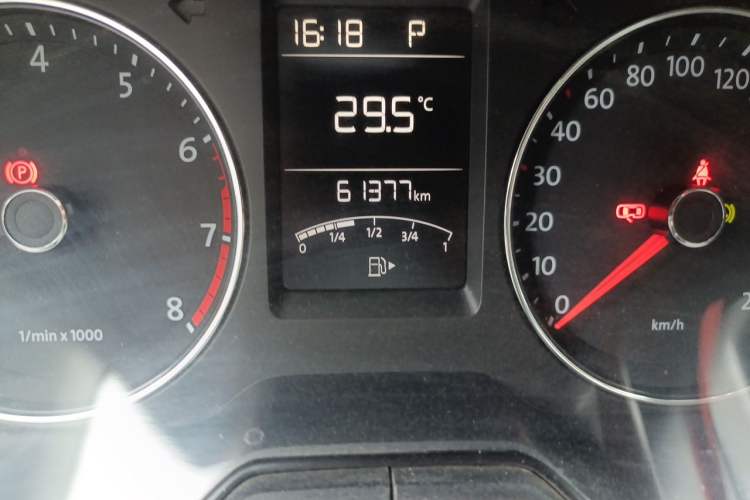 Used Volkswagen Gran Lavida 2013 1.6L Automatic Comfort Model Odometer Close Up
