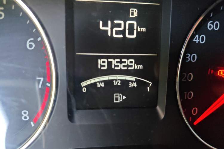 Used Volkswagen Gran Lavida 2013 1.6L Automatic Comfort Model Odometer Close Up