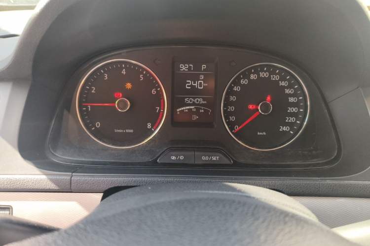 Used Volkswagen Gran Lavida 2013 1.6L Automatic Comfort Model Odometer Close Up