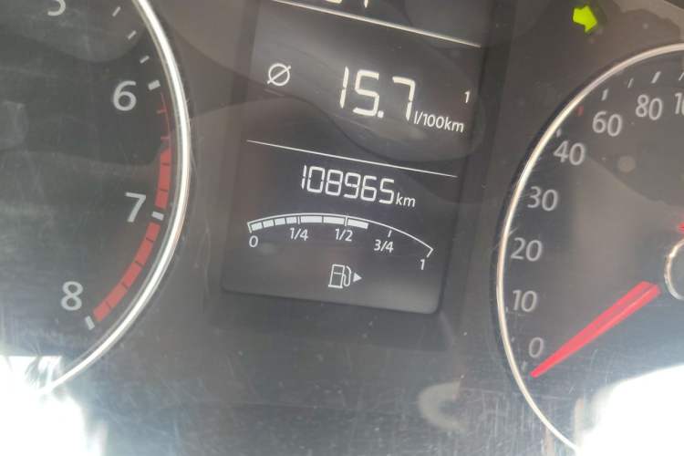 Used Volkswagen Gran Lavida 2013 1.6L Manual Comfort Model Odometer Close Up