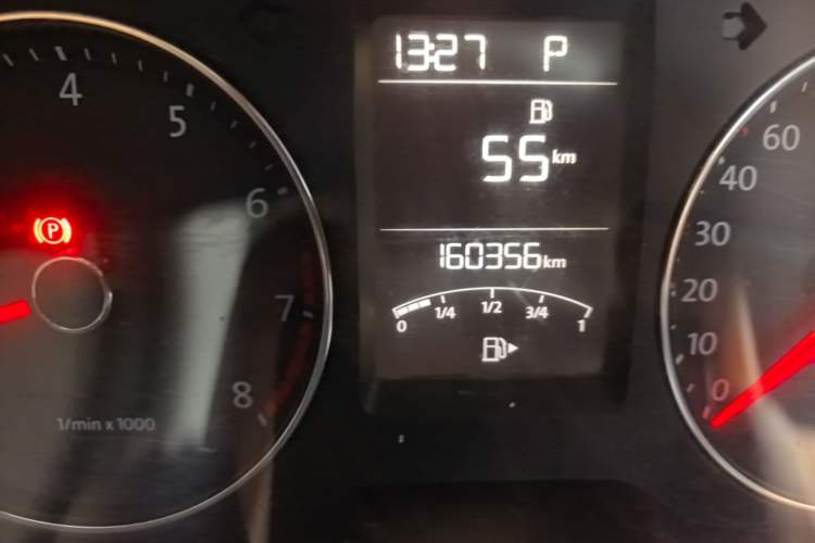 Used Volkswagen Gran Lavida 2013 1.6L Automatic Comfort Model Odometer Close Up
