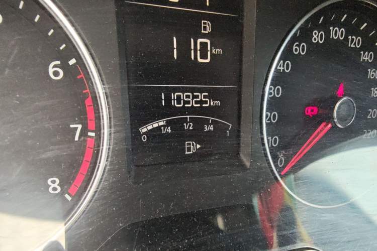 Used Volkswagen Gran Lavida 2013 1.6L Automatic Luxury Model Odometer Close Up