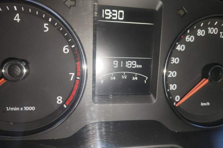Used Volkswagen Gran Lavida 2013 1.6L Automatic Luxury Model Odometer Close Up