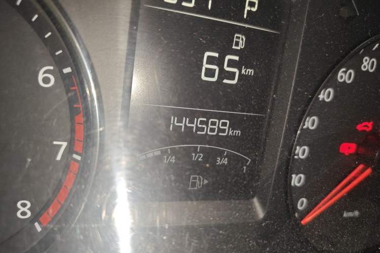 Used Volkswagen Gran Lavida 2013 1.6L Automatic Comfort Model Odometer Close Up