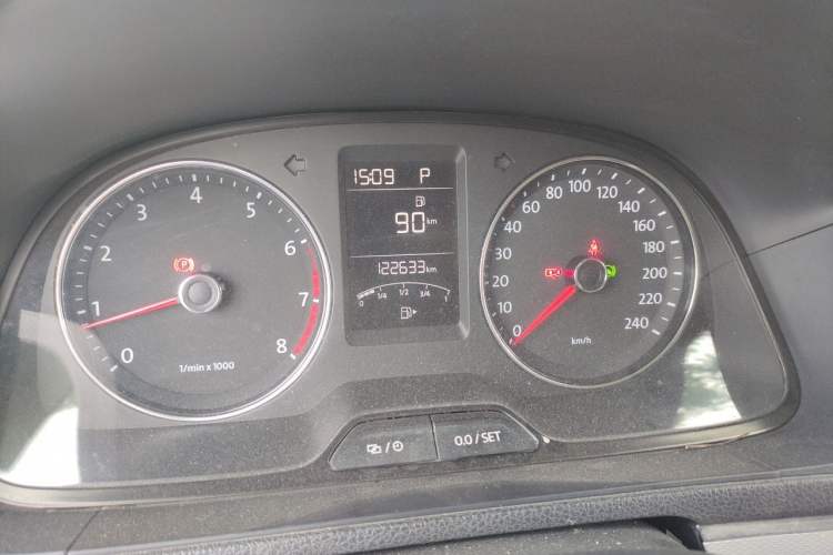 Used Volkswagen Gran Lavida 2013 1.6L Automatic Luxury Model Odometer Close Up