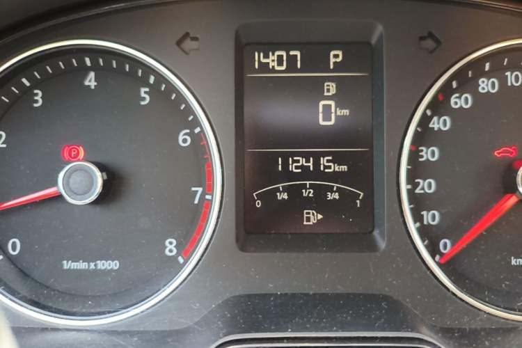 Used Volkswagen Gran Lavida 2013 1.6L Automatic Luxury Model Odometer Close Up