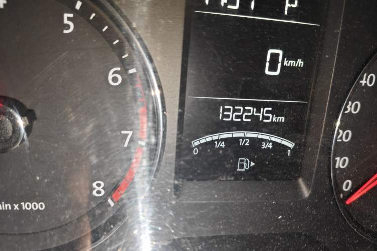 Used Volkswagen Gran Lavida 2013 1.6L Automatic Comfort Model Odometer Close Up