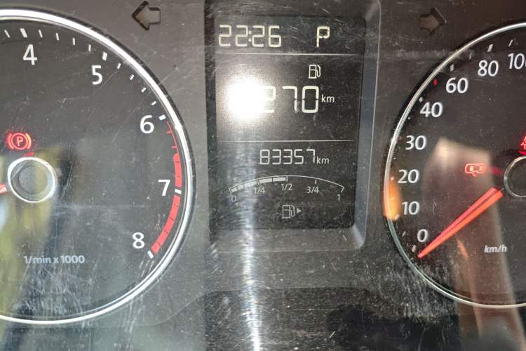 Used Volkswagen Gran Lavida 2013 1.6L Automatic Comfort Model Odometer Close Up