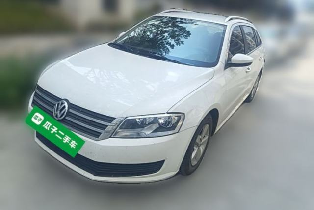 Używany Volkswagen Gran Lavida 2013 1.6L Automatic Fashion Model