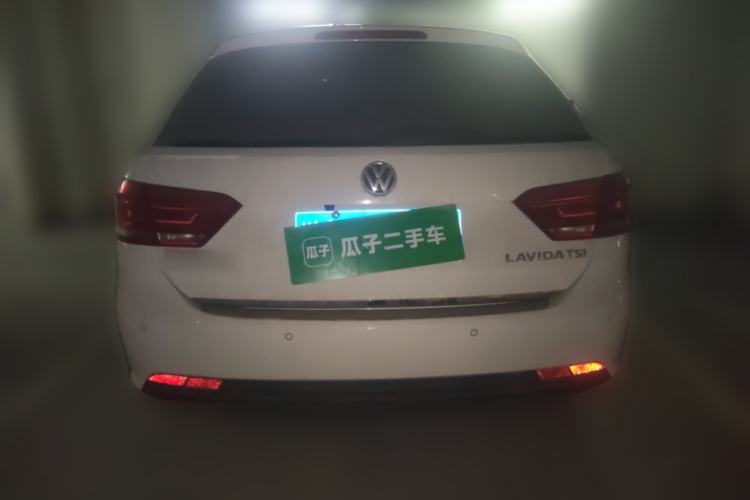 Used Volkswagen Gran Lavida 2013 1.4 TSI Automatic Luxury Model Rear