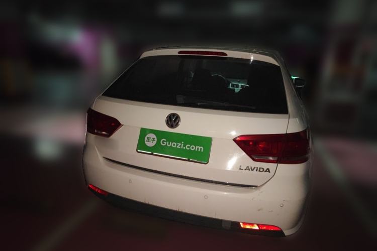 Used Volkswagen Gran Lavida 2013 1.6L Automatic Comfort Model Rear
