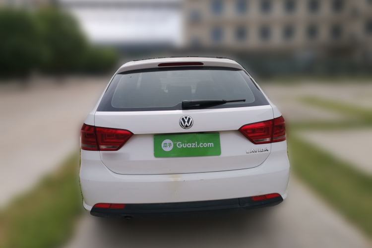 Used Volkswagen Gran Lavida 2013 1.6L Manual Fashion Model Rear