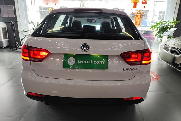 Used Volkswagen Gran Lavida 2013 1.6L Automatic Fashion Model Rear