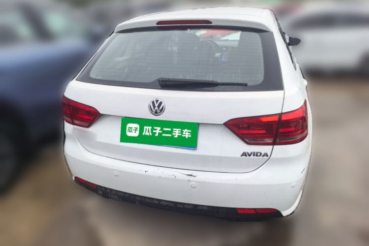 Used Volkswagen Gran Lavida 2013 1.6L Automatic Fashion Model Rear