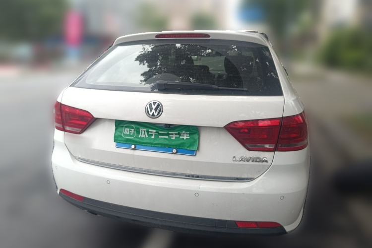 Used Volkswagen Gran Lavida 2013 1.6L Manual Fashion Model Rear