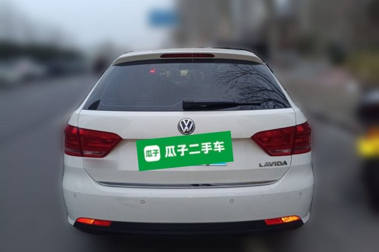 Used Volkswagen Gran Lavida 2013 1.6L Manual Comfort Model Rear