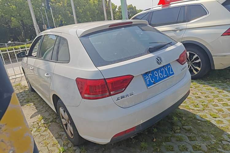 Used Volkswagen Gran Lavida 2013 1.6L Manual Fashion Model Rear Left 45 Deg