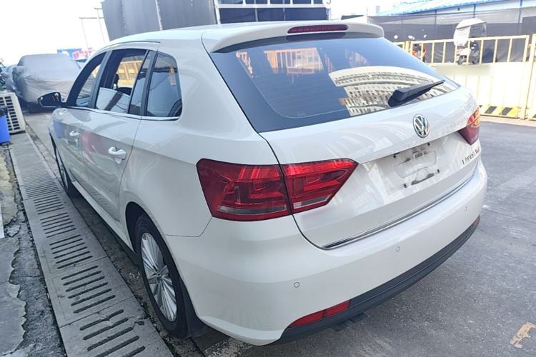 Used Volkswagen Gran Lavida 2013 1.4 TSI Automatic Comfort Model Rear Left 45 Deg