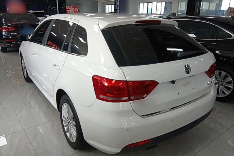 Used Volkswagen Gran Lavida 2013 1.4 TSI Automatic Comfort Model Rear Left 45 Deg