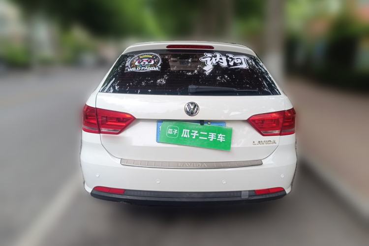 Used Volkswagen Gran Lavida 2013 1.6L Manual Fashion Model Rear