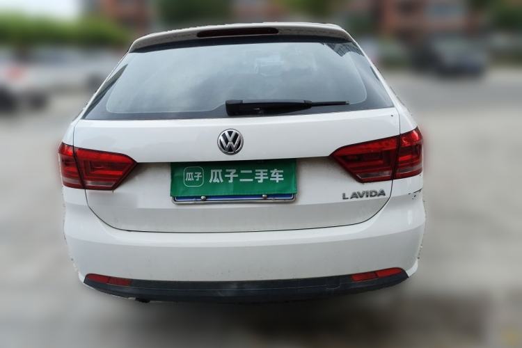 Used Volkswagen Gran Lavida 2013 1.6L Manual Fashion Model Rear