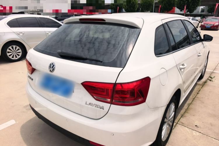 Used Volkswagen Gran Lavida 2013 1.4 TSI Automatic Comfort Model Rear Right 45 Deg
