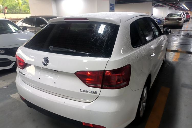Used Volkswagen Gran Lavida 2013 1.6L Manual Fashion Model Rear Right 45 Deg