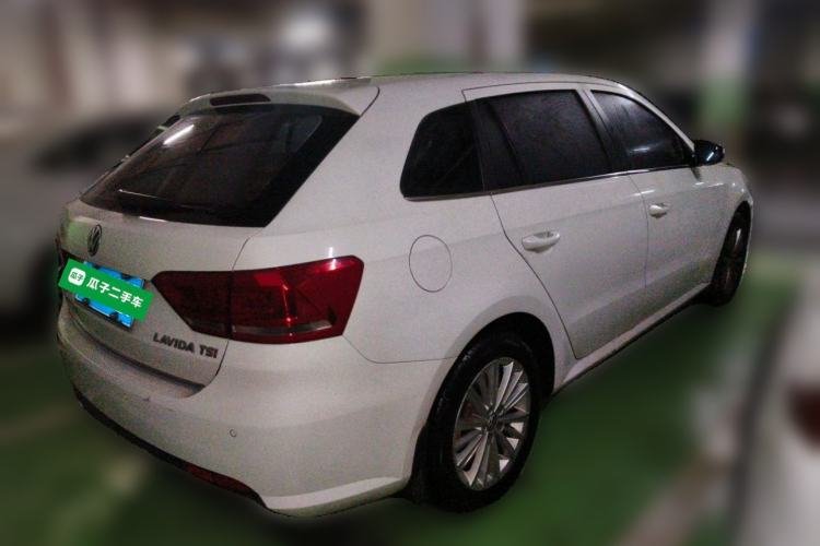 Used Volkswagen Gran Lavida 2013 1.4 TSI Automatic Comfort Model Rear Right 45 Deg