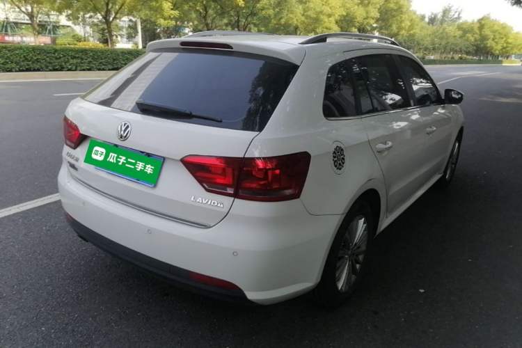 Used Volkswagen Gran Lavida 2013 1.6L Automatic Comfort Model Rear Right 45 Deg