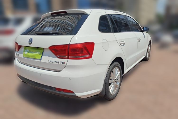 Used Volkswagen Gran Lavida 2013 1.4 TSI Manual Comfort Model Rear Right 45 Deg