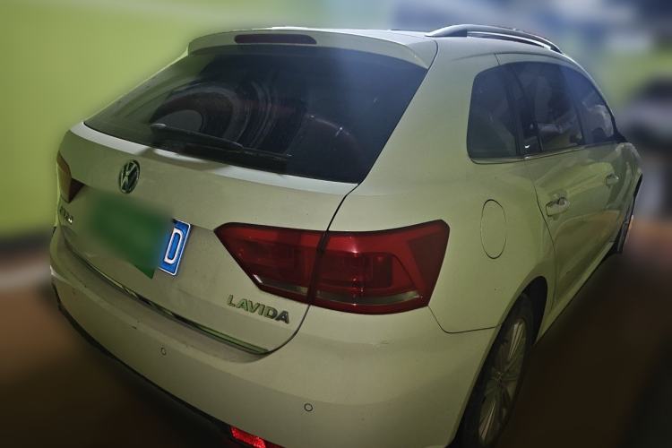 Used Volkswagen Gran Lavida 2013 1.6L Automatic Comfort Model Rear Right 45 Deg