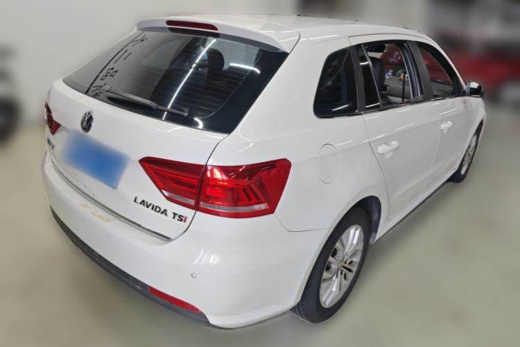 Used Volkswagen Gran Lavida 2013 1.4 TSI Automatic Comfort Model Rear Right 45 Deg