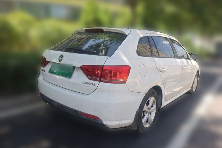 Used Volkswagen Gran Lavida 2013 1.6L Manual Fashion Model Rear Right 45 Deg