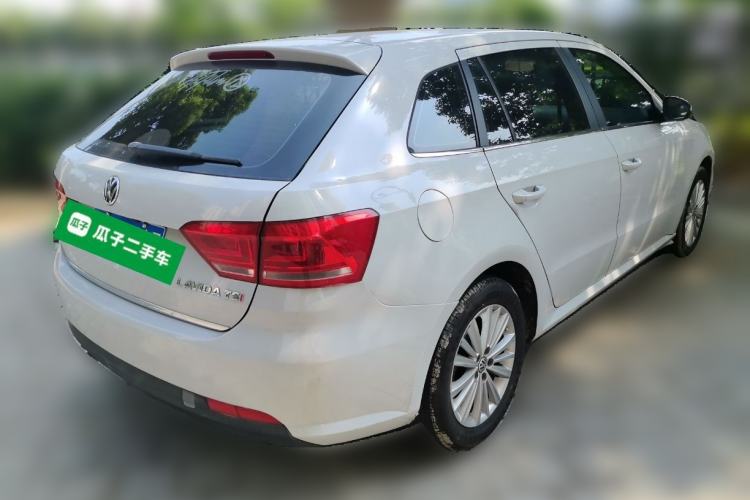 Used Volkswagen Gran Lavida 2013 1.4 TSI Manual Comfort Model Rear Right 45 Deg