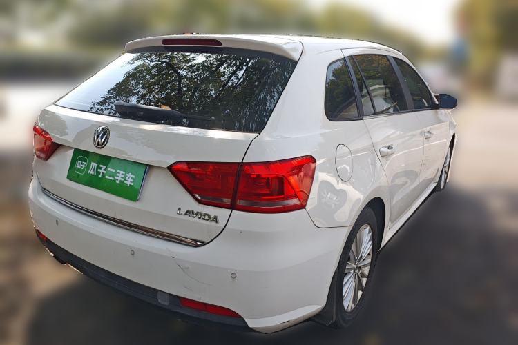 Used Volkswagen Gran Lavida 2013 1.6L Automatic Comfort Model Rear Right 45 Deg