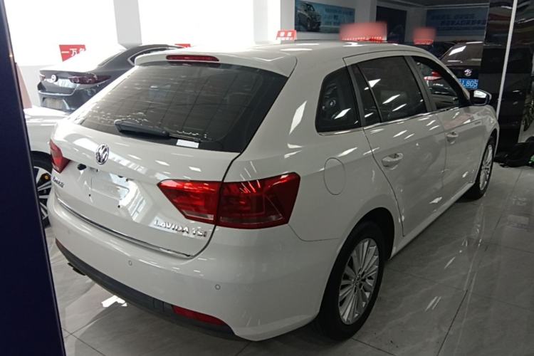 Used Volkswagen Gran Lavida 2013 1.4 TSI Automatic Comfort Model Rear Right 45 Deg