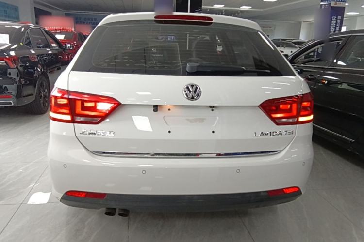 Used Volkswagen Gran Lavida 2013 1.4 TSI Automatic Comfort Model Rear